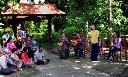 NGHỆ THUẬT ĐỜN CA TÀI TỬ