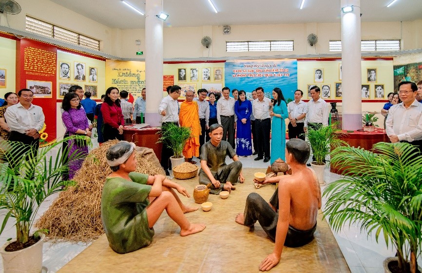 Khai mạc trưng bày chuyên đề “Chi bộ An Nam Cộng sản Đảng Cờ Đỏ và phong trào cách mạng ở ...