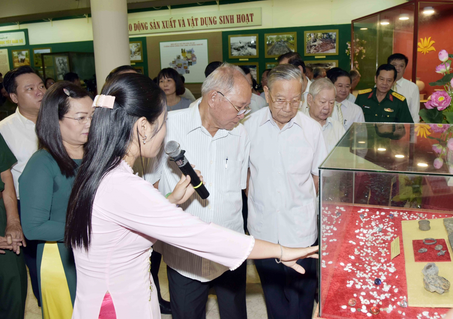 Hoạt động chào mừng 73 năm Cách mạng tháng Tám thành công và Quốc ...